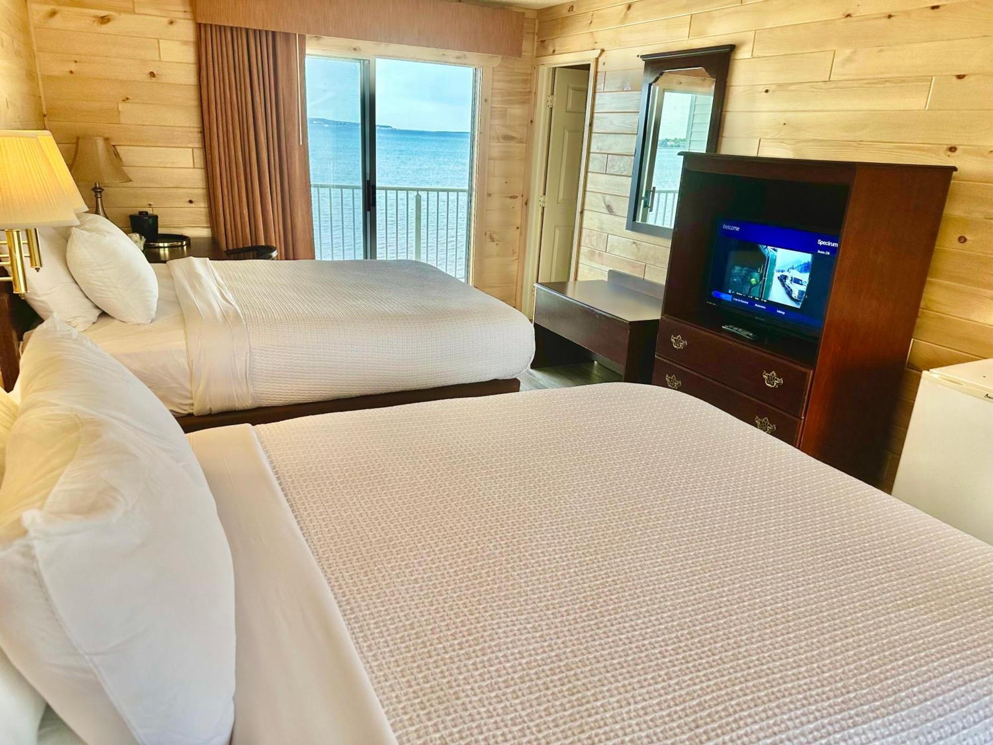 ماكيناو سيتي Bridgeview Motel المظهر الخارجي الصورة