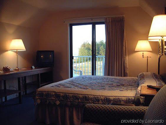 ماكيناو سيتي Bridgeview Motel الغرفة الصورة